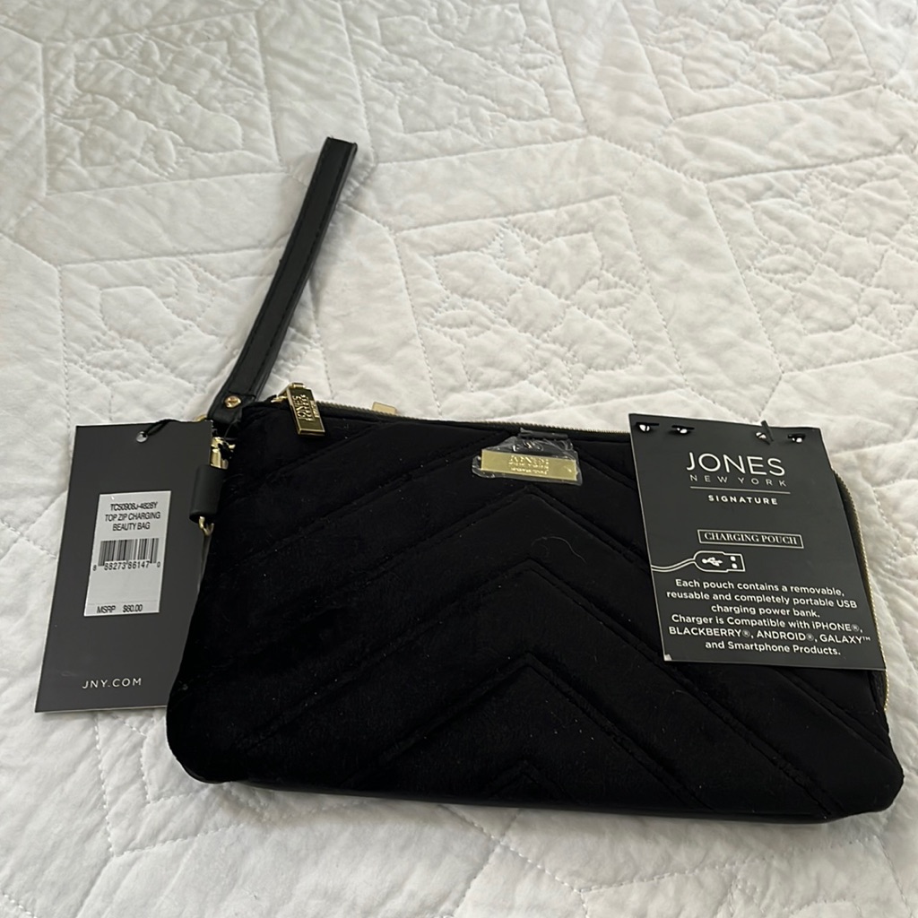 Chargeable Wristlet Great For A Night Out